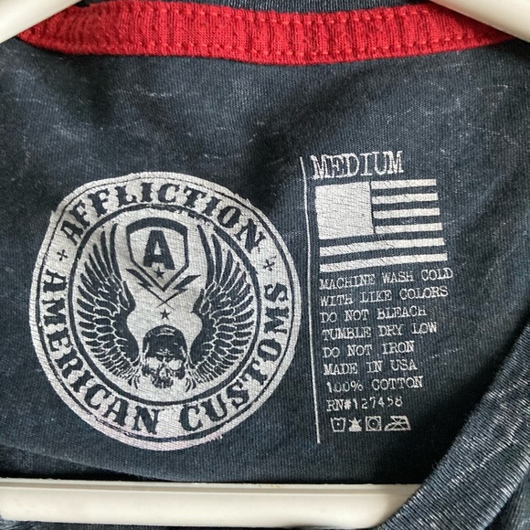 Affliction distressed shirt - Picture 2 of 3